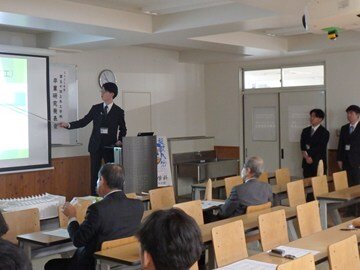 20260218卒研発表会2日目-084s.jpg