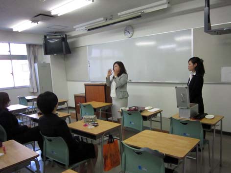 メイクアップ講座を行いました News一覧 建設 デザインの総合カレッジ 東海工業専門学校金山校