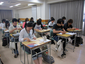三輪設計 東京本社の安藤拓也氏に設計希望学生を対象にした講演会をしていただきました News一覧 建設 デザインの総合カレッジ 東海工業専門学校金山校
