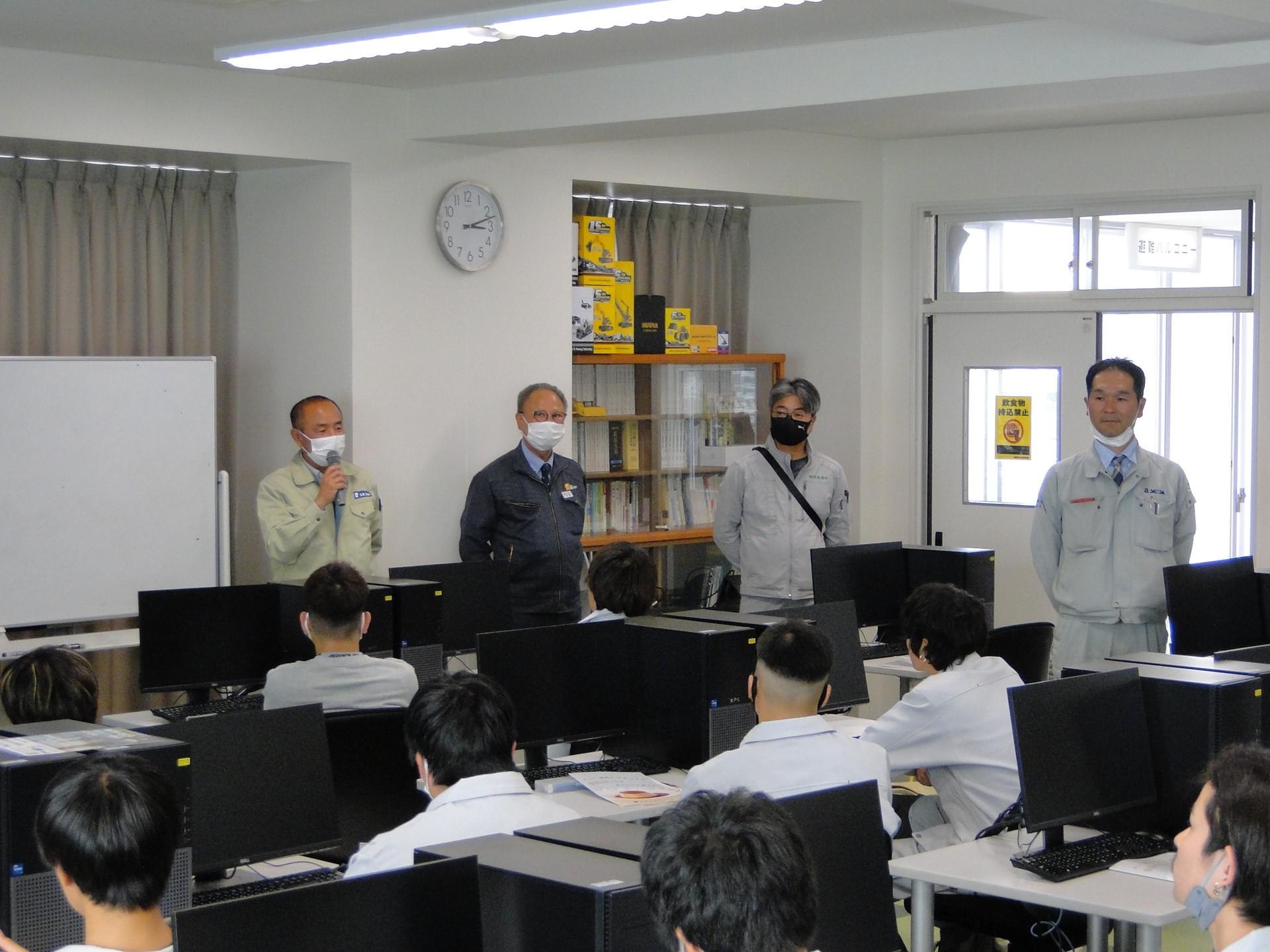 20230428施工実習_型枠ばらしC2P2-269.jpg