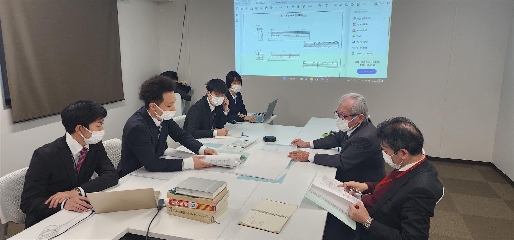 審査中③_R.jpg
