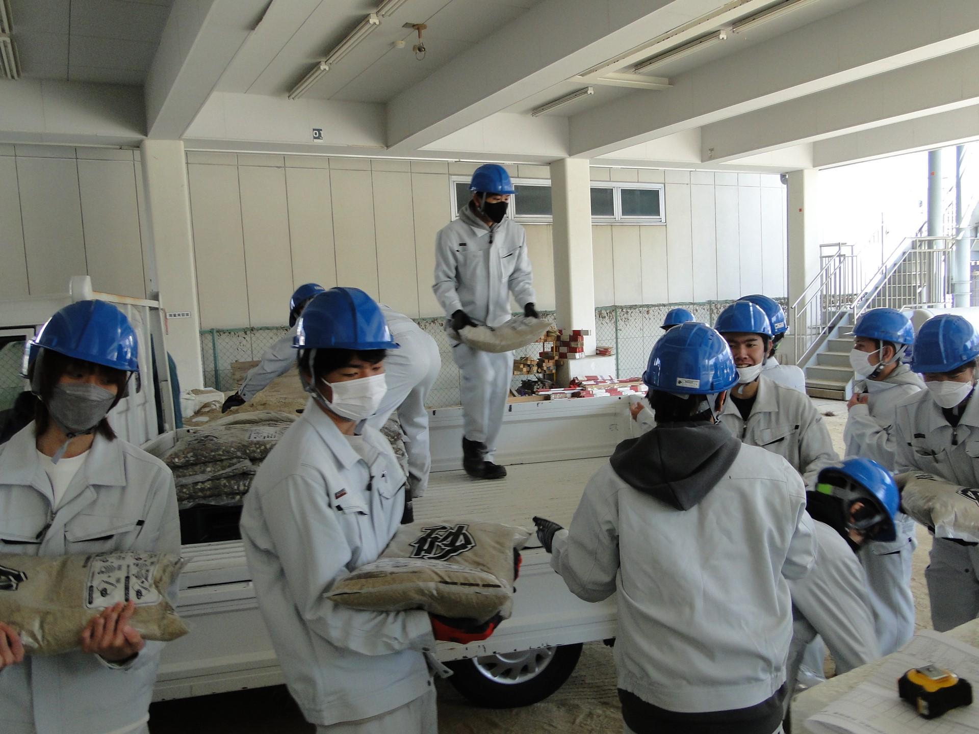 20230410施工実習_土運搬整地CP2-02.jpg