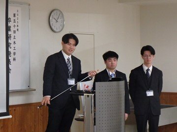 20260218卒研発表会2日目-138s.jpg