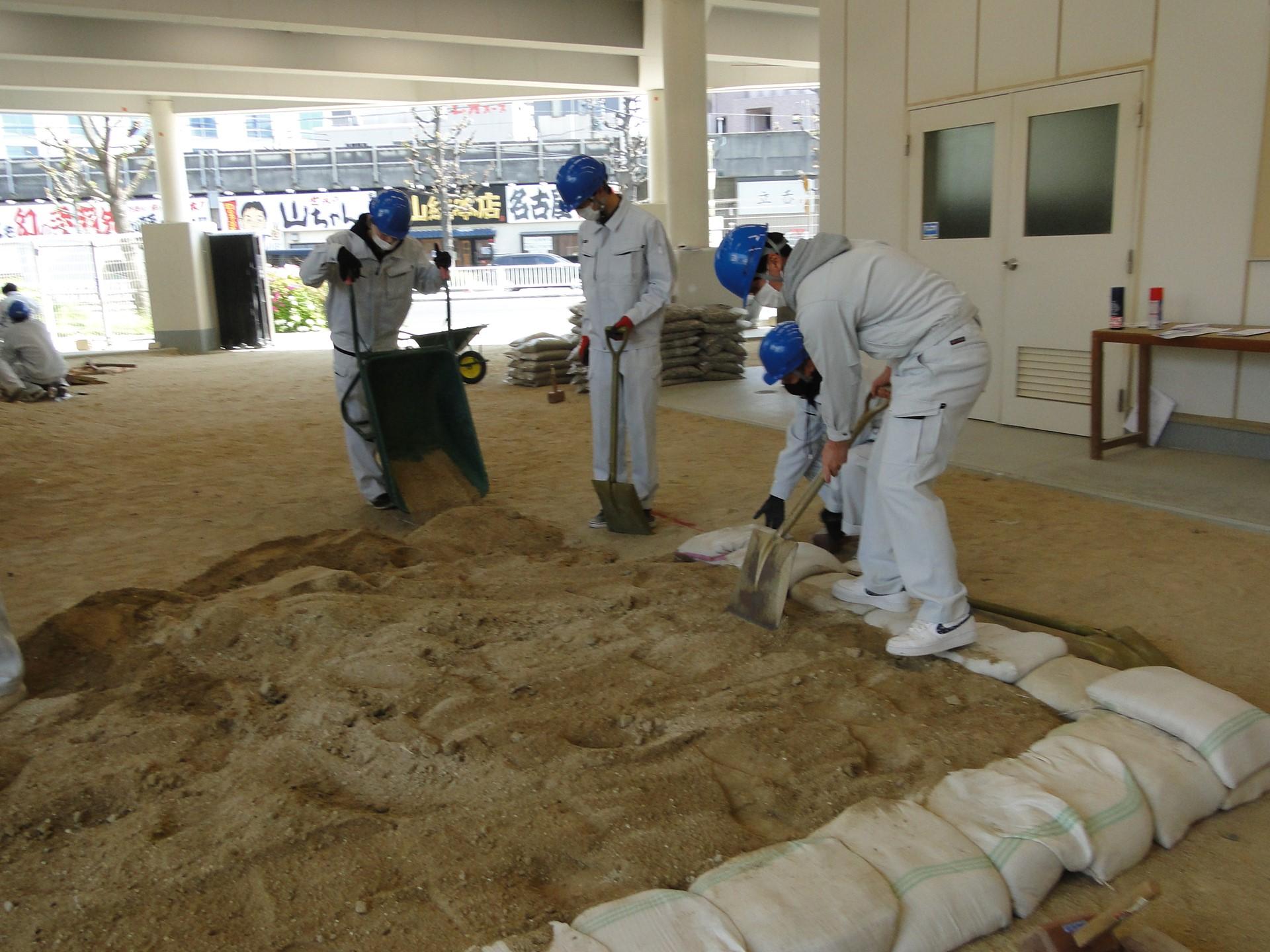 20230410施工実習_土運搬整地CP2-15.jpg
