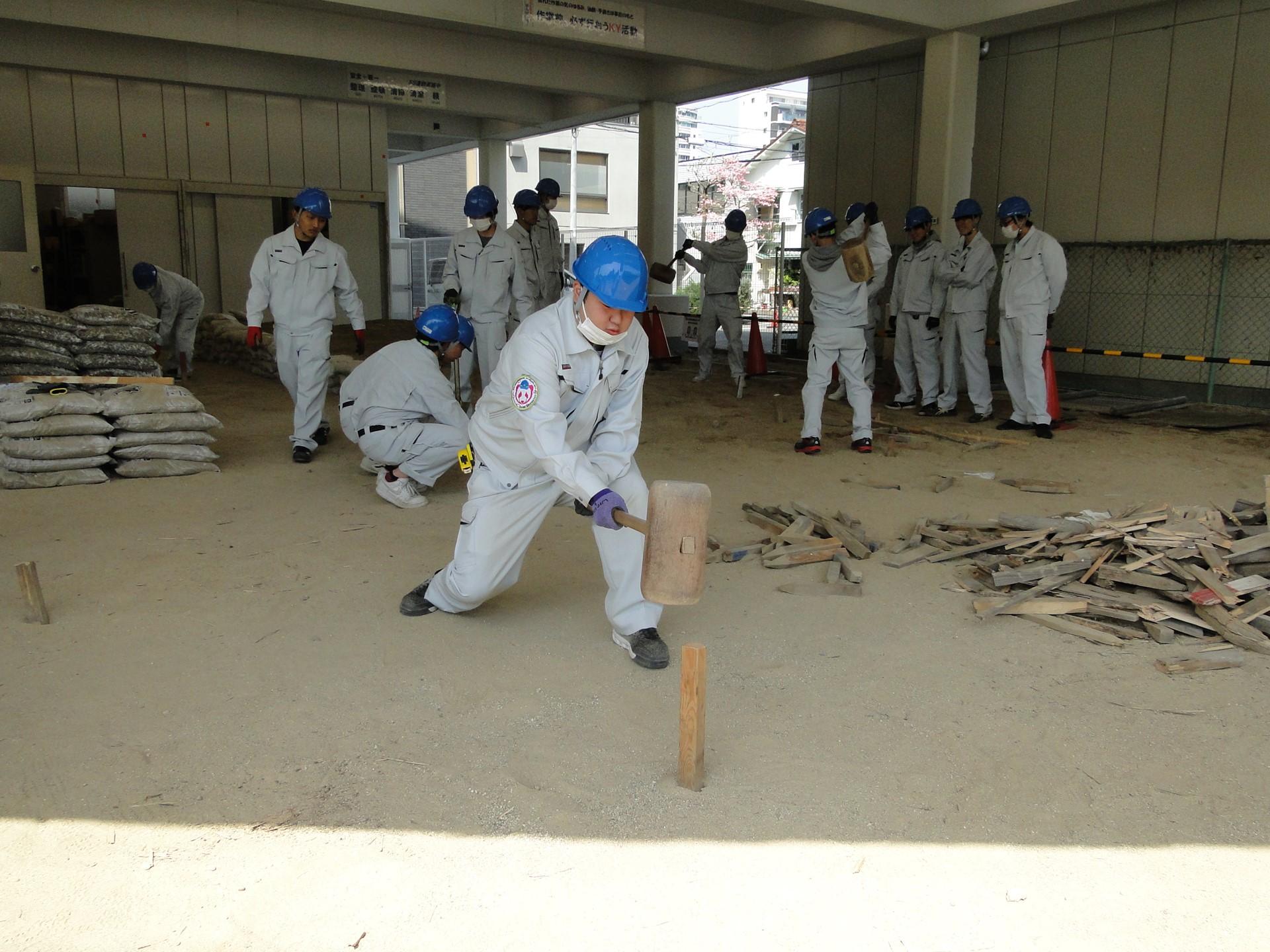 20230411施工実習_床掘C2-17.jpg